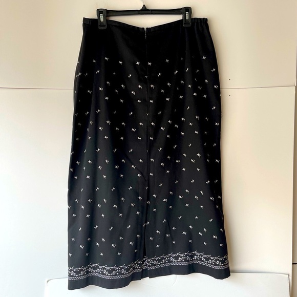 ColdWater Creek Women Petite Plus Size XL Black Floral Embroidered Maxi Skirt - Picture 11 of 11
